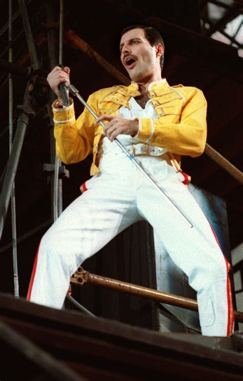 Oggi Freddie Mercury Avrebbe 69 Anni La Vita La Musica Il Successo