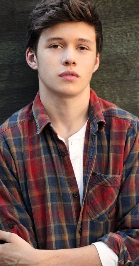 30 Gentlest Actor Photo Faces Undefined Nick Robinson Teenage Actors