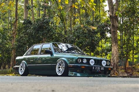 BMW E30 1989 Custom, Modifikasi Suka-Suka a la Marenno ...
