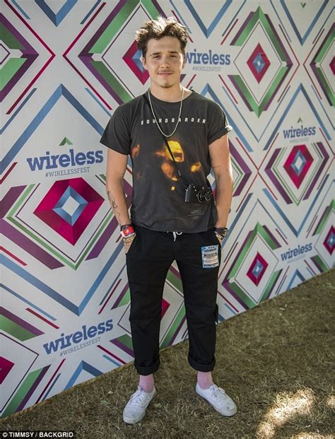 brooklyn beckham 19 parties with his 29 year old girlfriend lexy panterra at wireless festival