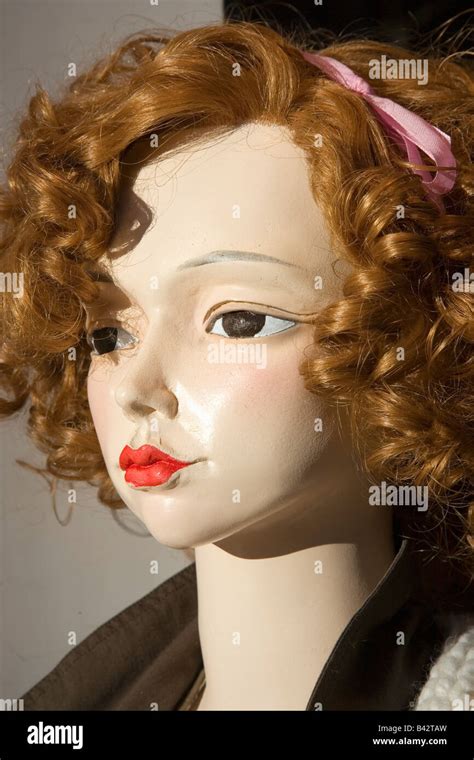 Red Hair Red Lips Mannequin Hi Res Stock Photography And Images Alamy