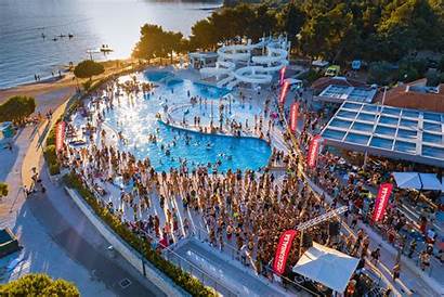 Pool Parties Open Air Square Play