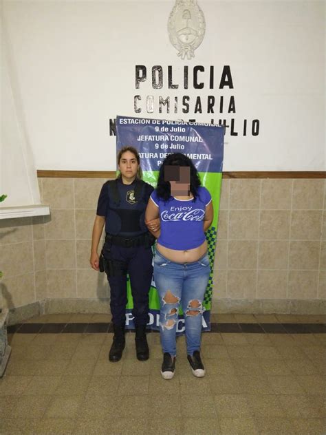 Mujer Ebria Ocasionaba Disturbios Fué Detenida Semanario Extra