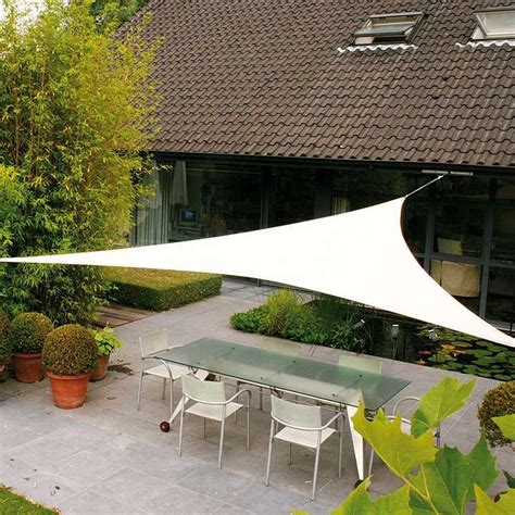 Ingenua Triangular Shade Sail System With Wall Track And Pole Shade