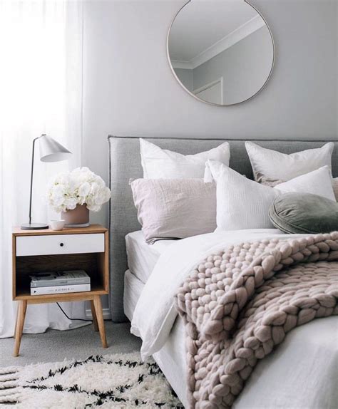 Obtain More Glamorous Grey Scandinavian Interior Bedroom Ideas 5 27