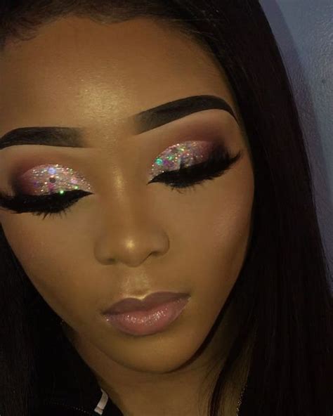 40 Fabulous Glitter Makeup Ideas For Women Glittermakeup Amazing Glitter Makeup Comes In A