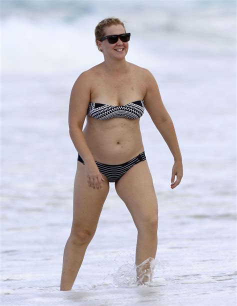 Amy Schumer In A Bikini At A Beach In Hawaii 7 16 2016 • Celebmafia
