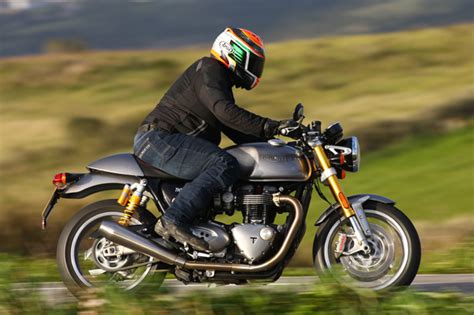 Check mileage, color, specifications & features. Triumph Thruxton R review, test ride - Autocar India