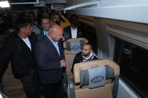 وزير النقل المصري يشهد انطلاق أولى رحلات قطارات تالجو الفاخرة من محطة مصر خليجيون