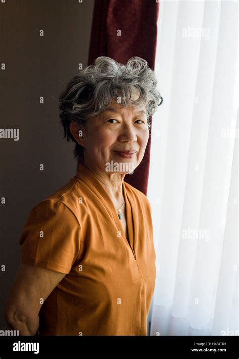 Japanese Woman Angry Hi Res Stock Photography And Images Alamy