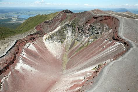 November 2007 Aerial View Of 1886 Basaltic Plinian Eruption Fissure