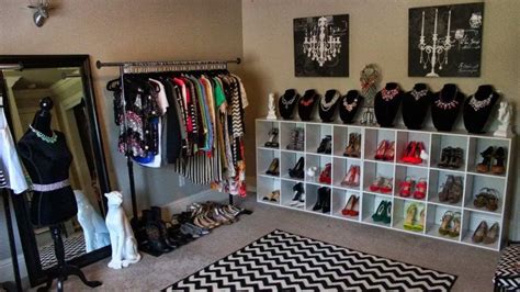 10 Ideas On How To Turn A Bedroom Into A Closet Simphome Spare