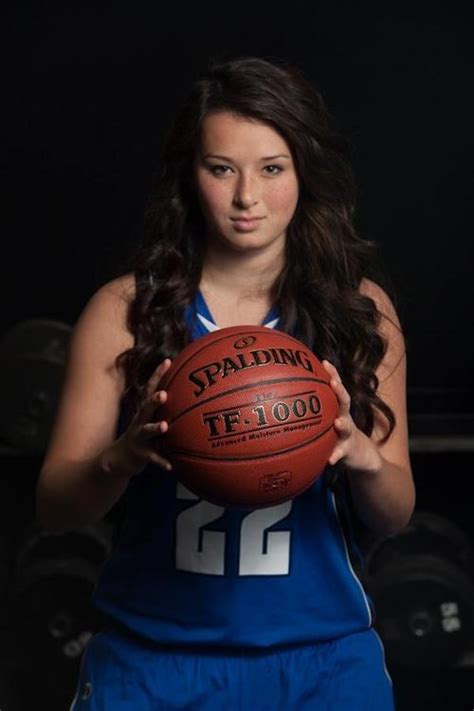 I Want A Basketball Pic Like This Basketball Pictures Hair Beauty