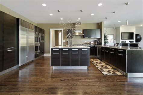 Just like any other feature in wood that you might want to add to your home, kitchen floor in wood does very little to disturb the color scheme of the space or even its. 22 Kitchen Flooring Options and Ideas (Pros & Cons)