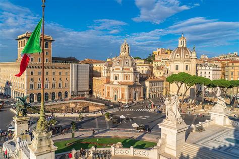 Piazza Venezia In Rome Visit The Cultural And Commercial Hub Go Guides