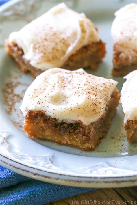 Cinnamon Roll Blondies The Girl Who Ate Everything