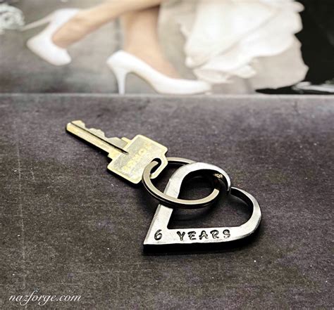 6th Wedding Anniversary Iron Keychain T Idea For Wife Or Husband