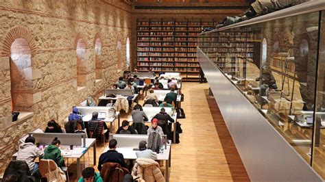 Rami Kütüphanesi Türkiye nin en büyük yaşayan kütüphanesi