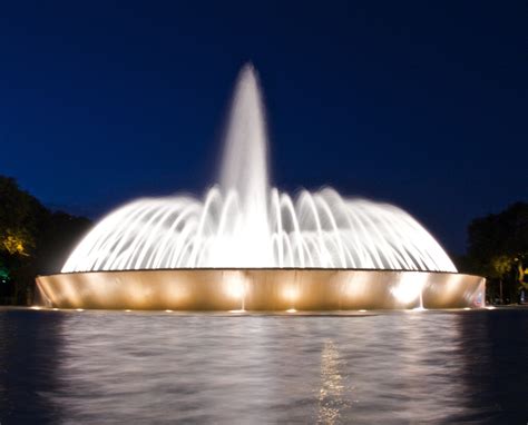 Filemecom Fountain At Night