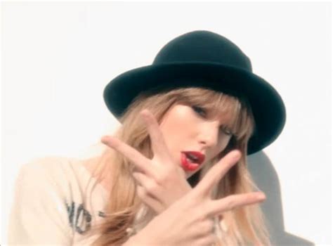 Taylor Swift Celebrates Being 22 In New Music Video
