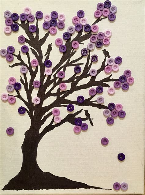 Tree Silhouette On Canvas With Buttons Искусство из пуговиц