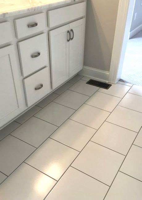 20 White Tile Black Grout Floor