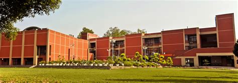 List Of Top 10 Best Colleges In India To Study Economics The Indian Wire