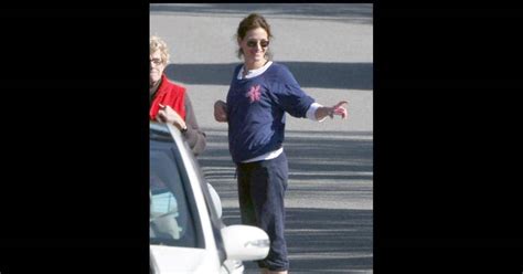 Search, discover and share your favorite julia roberts meme gifs. Julia Roberts : Même au saut du lit, elle est au top ...