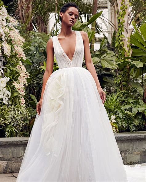 In october, vera wang will celebrate her 60th bridal collection. Bridal Spring 2020 Vera Wang Wedding Dresses 2020 ...