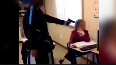 L élève filmé braquant sa professeure a été mis en examen lindependant fr