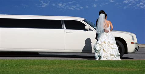 Wedding Limo A Fairytale Ride To The Most Desirable Wedding Stretch