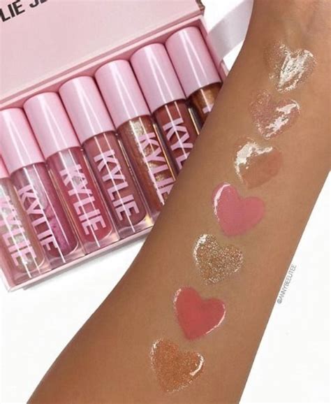 ☁︎ February 05 19 ☁︎ High Glosses Swatches ☁︎ Cute Lipstick Lipgloss Lips Lippies Eyeshadow