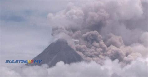 Gunung Marapi Di Sumatera Barat Meletus Buletin Tv Malaysia