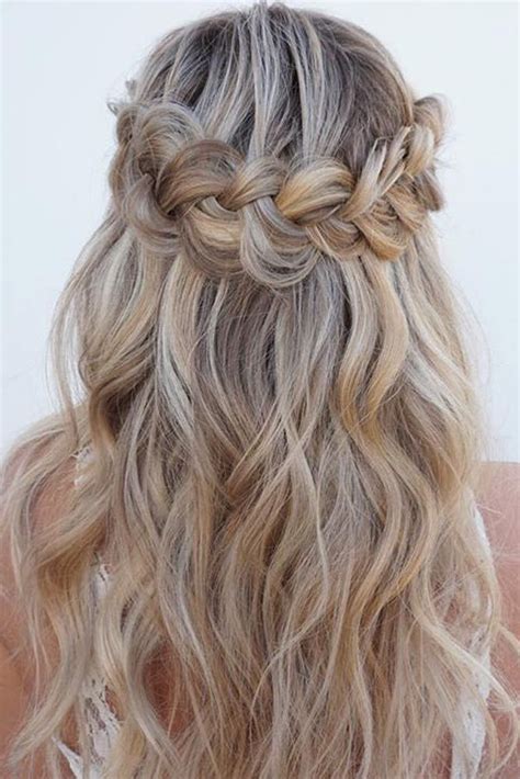 30 Christmas Party Hairstyles To Enhance Your Look Haircuts