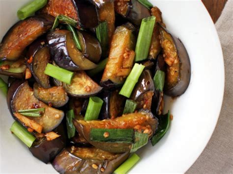 Easy Sautéed Eggplant Recipe And Nutrition Eat This Much