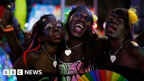 Glitter And Glamour At Sydney S Gay And Lesbian Mardi Gras BBC News