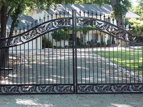 Examples Of Custom Iron And Aluminum Fence And Gate Projects Iron
