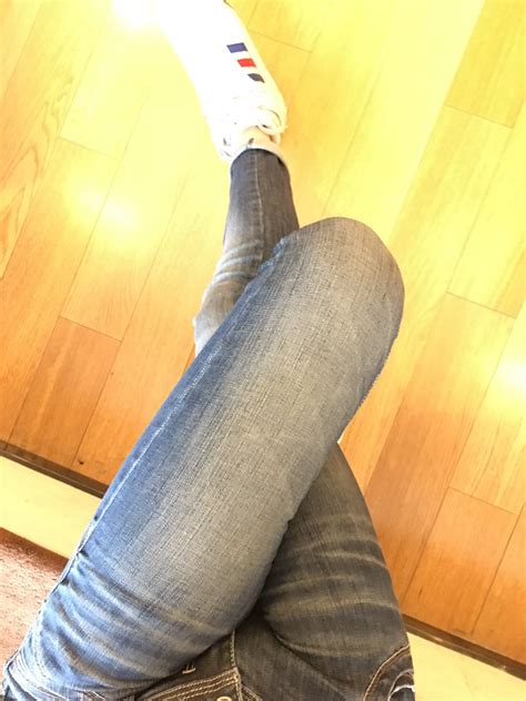Yuanyi Zhou On Twitter And Finally Pee My Jeans After Holding The Whole Morning