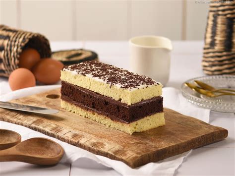 Chocolate And Vanilla Layer Cake Our Recipe With Photos Meilleur Du Chef