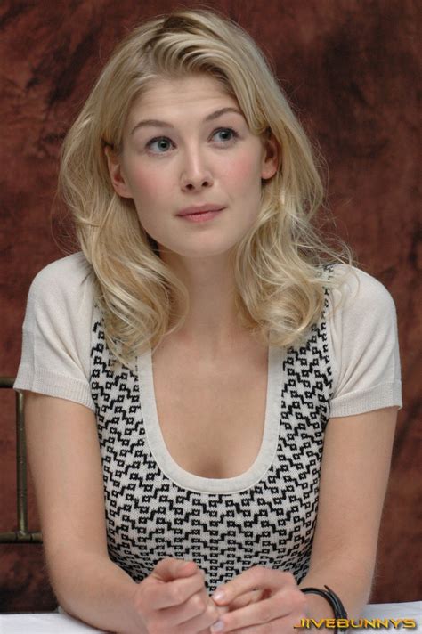 Rosamund pike in white dress (imgur.com). Rosamund Pike special pictures (20) | Film Actresses