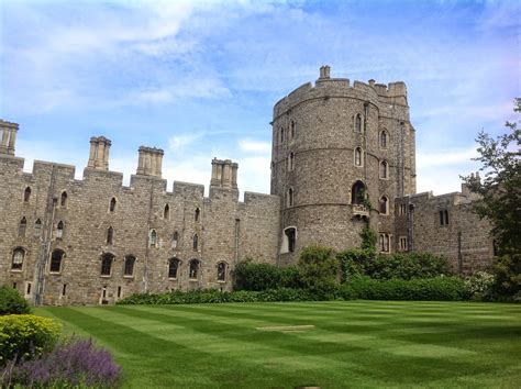 Windsor castle has an abundance of exciting 'must see' highlights. PetuniaLee™: Windsor Castle
