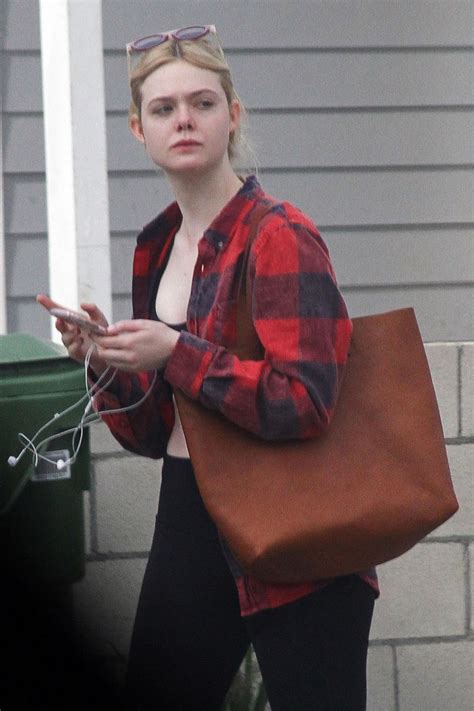 Elle Fanning Out And About In Los Angeles 12202017 Hawtcelebs