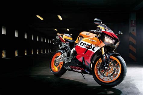 Honda Cbr1000rr Wallpapers 72 Pictures