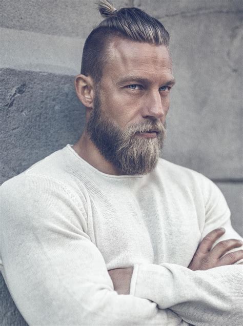 Experimenting is what makes you passionate regarding attempting different hairdos and also offers it a viking appeal. 13 Cool Viking Hairstyles for the Rugged Man