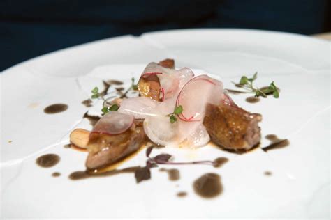 Check spelling or type a new query. Pesce e tartufo, un nuovo abbinamento gustoso e ricco ...