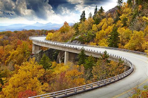 A Fall Road Trip Through The Blue Ridge Mountains Of The Usa Lonely
