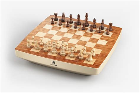 Square Offs Autonomous Chess Board Has Self Moving Pieces Powered By