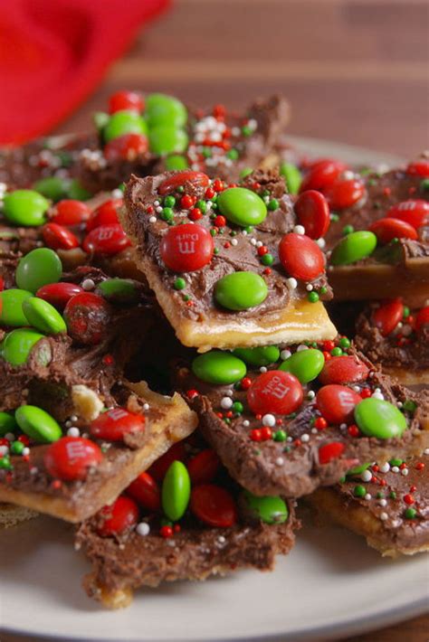 Now reading50 christmas candy recipes guaranteed to spread holiday cheer. 20+ Easy Homemade Christmas Candy Recipes - How To Make ...