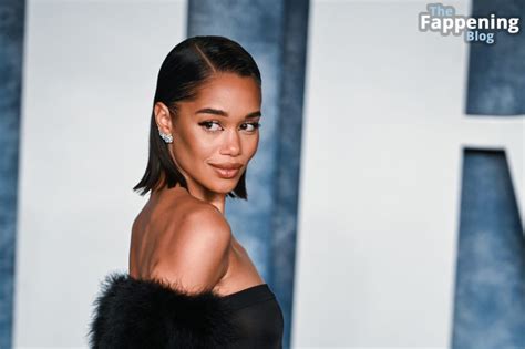laura harrier flashes her nude tits at the 2023 vanity fair oscar party 20 photos thefappening
