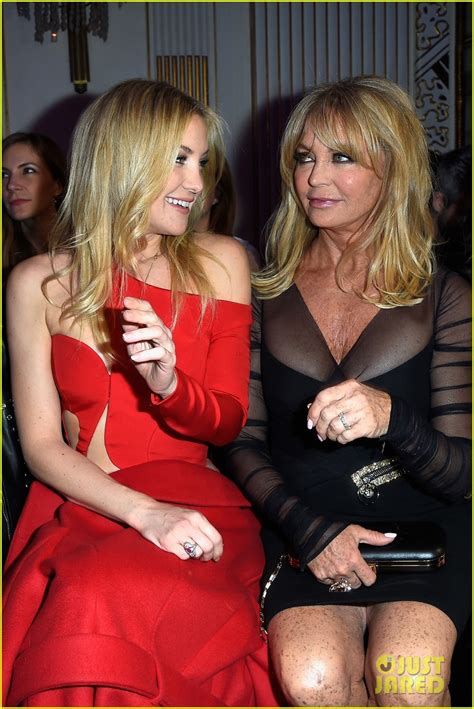 Kate Hudson Goldie Hawn And Donatella Versace Made The Most Fabulous